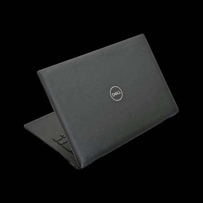 Dell Latitude 3420 kannettava tietokone takaa
