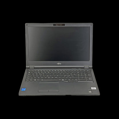 Fujitsu Lifebook E5511 käytetty kannettava tietokone edestä